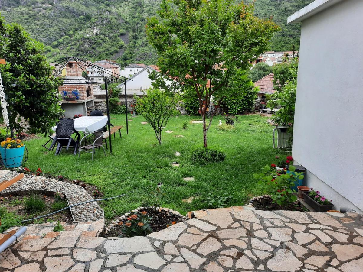 Guesthouse Sanja Mostar Eksteriør billede