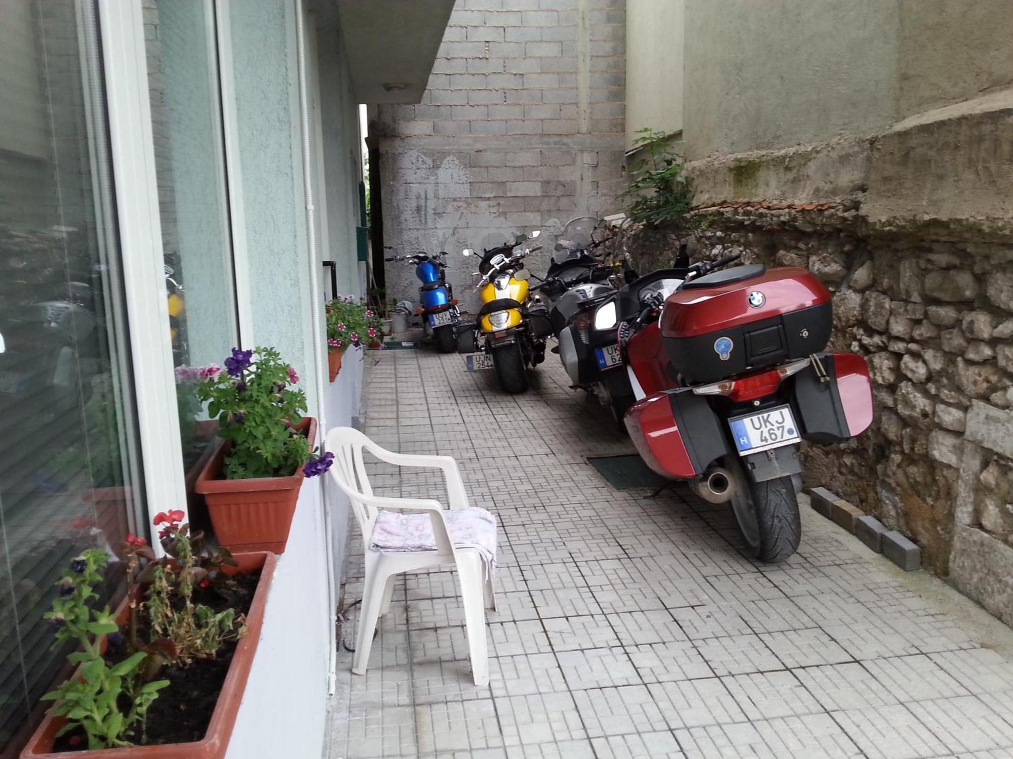 Guesthouse Sanja Mostar Eksteriør billede