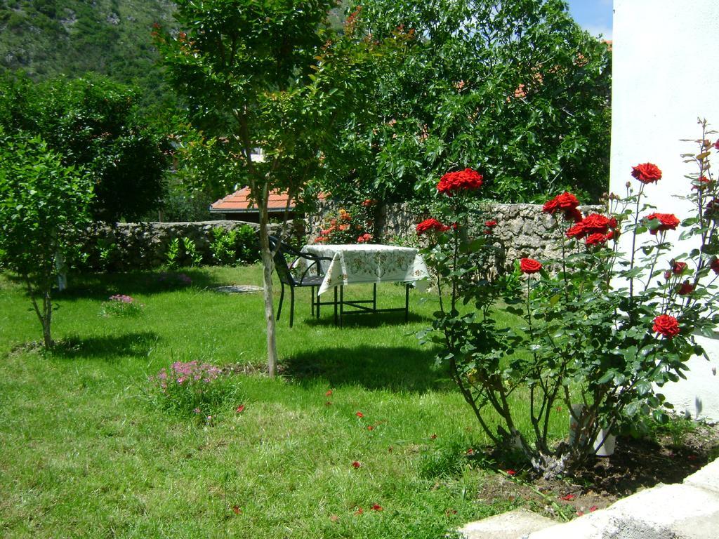 Guesthouse Sanja Mostar Eksteriør billede