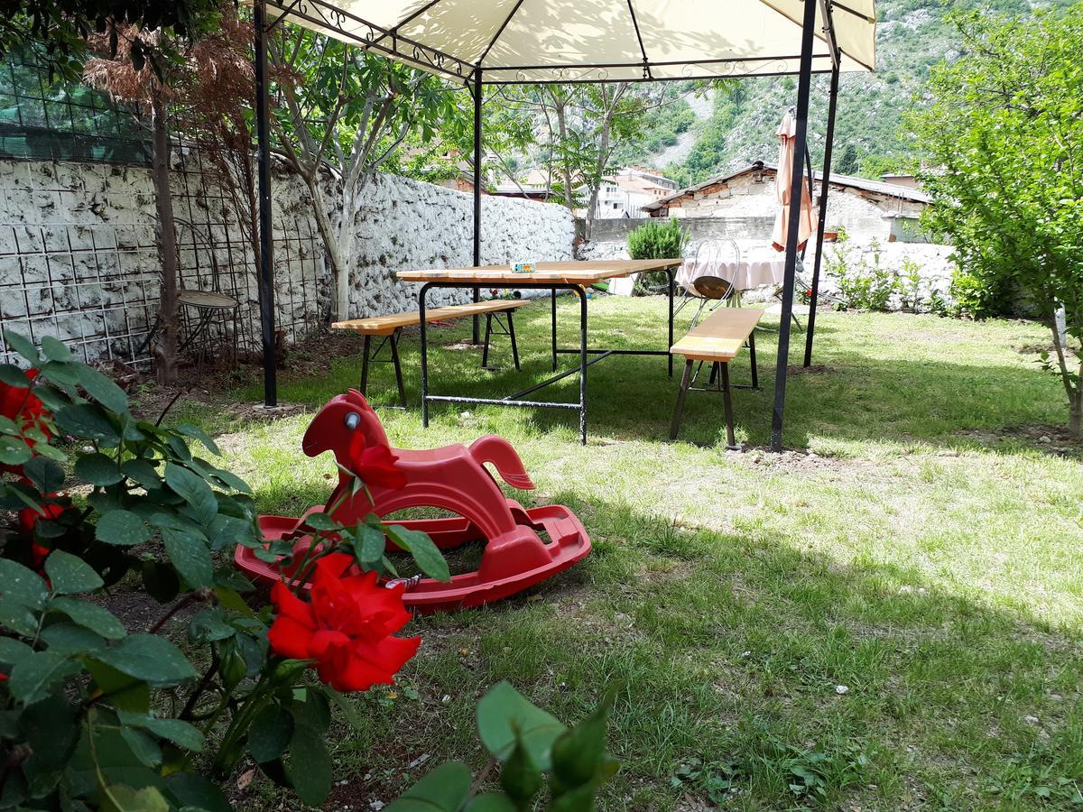 Guesthouse Sanja Mostar Eksteriør billede